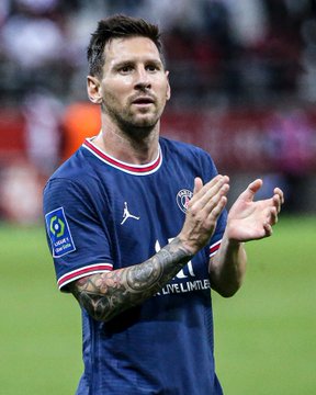 StanleyMelia2's tweet photo. Lionel Messi's debut for PSG became the most-viewed Ligue 1 match in Spanish history with an audience totaling 6,734,000 viewers 

Pique bought the TV rights to Ligue 1 in Spain through his company Kosmos Holding last week. https://t.co/8Zq5yoZ7Xz
