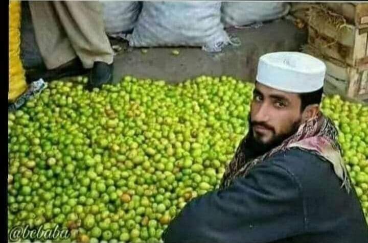 मजहब नहीं सिखाता आपस मैं बैर रखना
लेकिन अब्दुल फिर भी बैर रखता है 😂😁