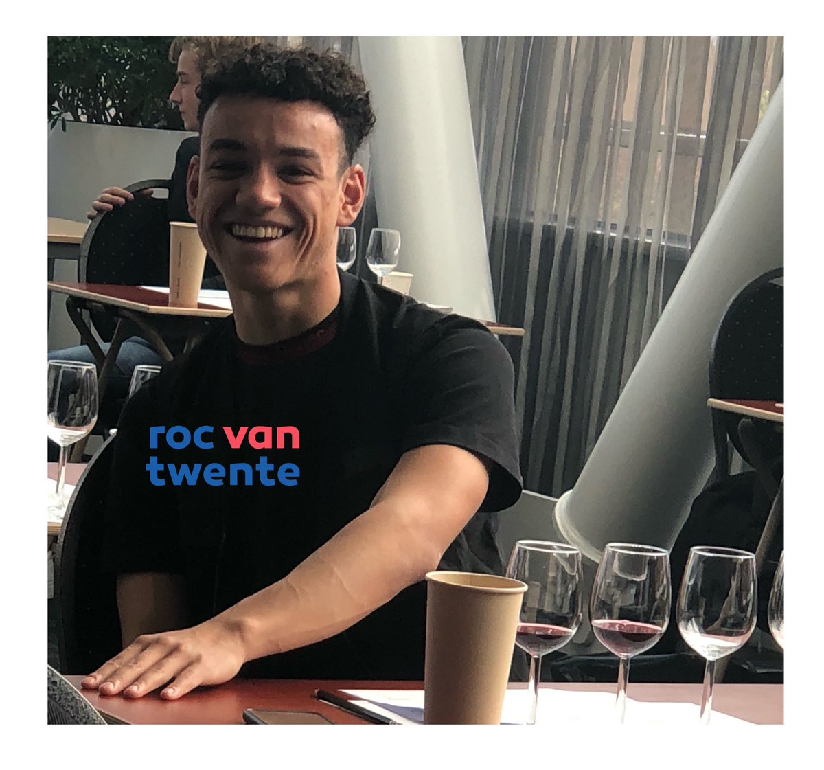 RocTwenteHoreca's tweet photo. We zijn weer begonnen! 👩🏼‍🍳 🧑🏽‍💻🤵Wat fijn jullie weer op school te mogen zien. Let’s make it a good one 👉Denk je wel aan je mondkapje als je door de gang loopt? En als je nog vragen hebt kun je die stellen bij STIPT (06- 290 07991) Stay tuned voor opening onze restaurants 👌 #rocvt https://t.co/LGm4TdsuyY