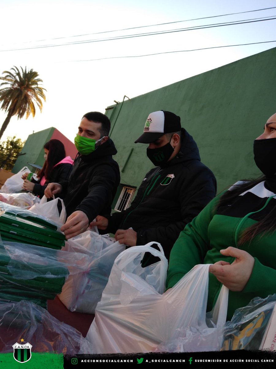 a_socialcanch's tweet image. 💚🖤 Nuestro club debe acompañar de manera integral a los pibes y las pibas de club que representan nuestros colores

#SentiteParte
#AccionSocial
#AhoraChicago