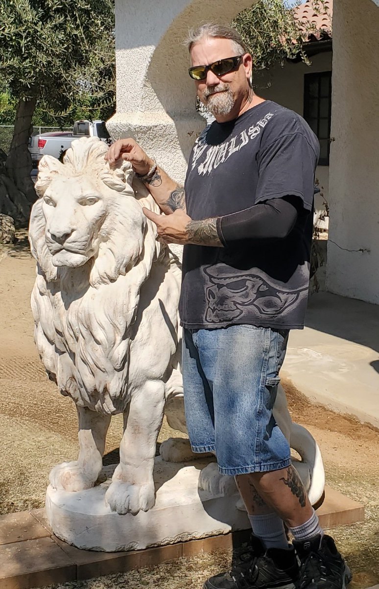 Stevenjmedeiros's tweet image. @PaulStanleyLive The guardians have landed! #remodle