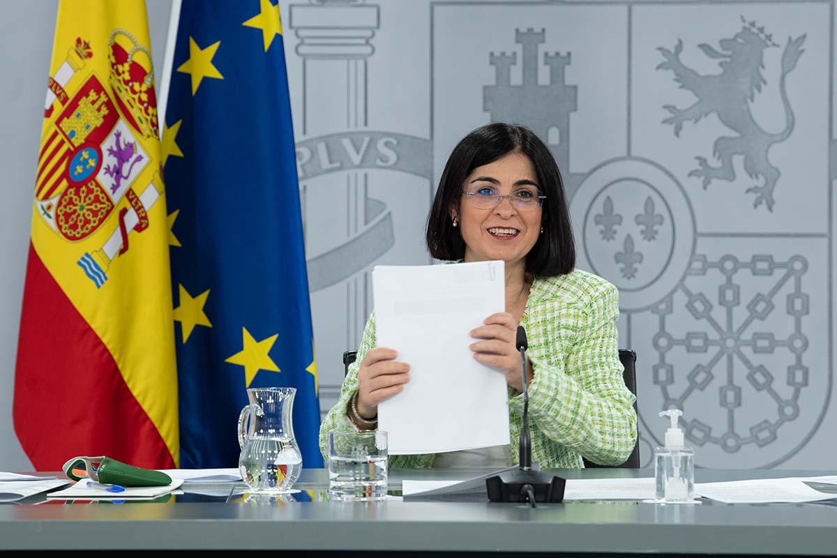 Darias elude marcar un porcentaje para alcanzar la inmunidad y asegura que lo importante es seguir vacunando bit.ly/2WCT4Ai