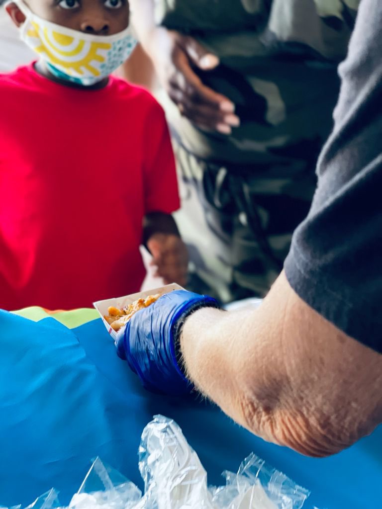 chefjoseandres's tweet photo. Hola from New Orleans!👋 @WCKitchen team is safe after Hurricane #Ida…But no power here &amp; maybe not for days or more! We already are serving hot pasta, sandwiches, fruit to hungry families…Also just delivered to Emergency Ops Center &amp; cleanup crews in street! #ChefsForLouisiana https://t.co/ivd58tjoqZ
