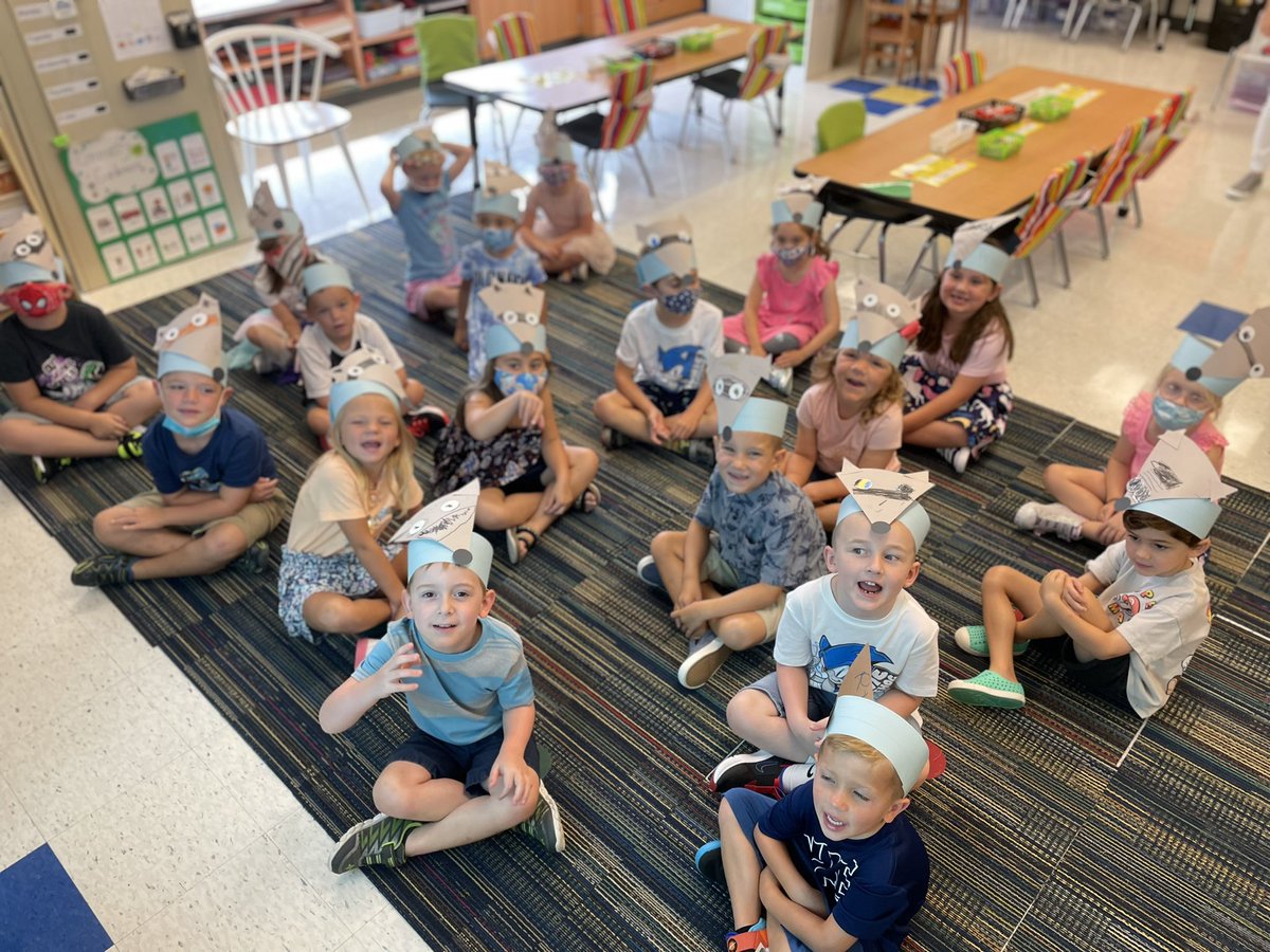 MsBendersGarden's tweet photo. First day in the garden!!! So exciting!! @MsBendersGarden @ChurchvilleElem @CouncilRockSD #crfirstday2021 https://t.co/In6uyTgHrn