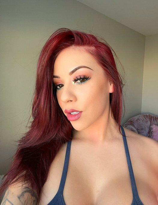 That girl with the red hair https://t.co/ijKmPqSuH1