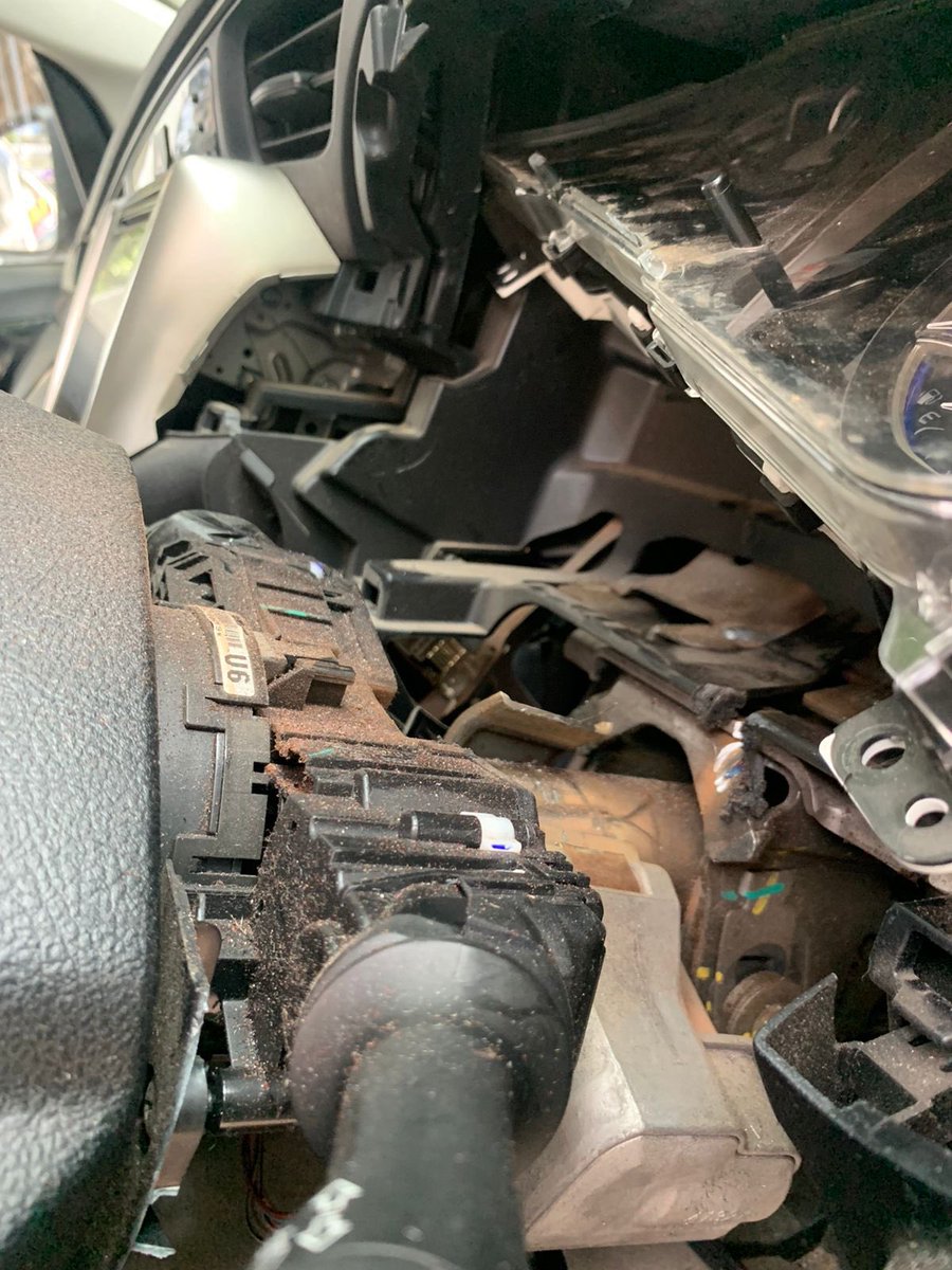 AmitYadavAdv's tweet photo. Delhi is not safe for normal person. My car was parked safely yesterday night. Today morning my full car got damaged and attempted to steal it. Very strange and disappointed ,how law and order works in Delhi. Active policing need @CPDelhi @LtGovDelhi https://t.co/P14qVrt0P8