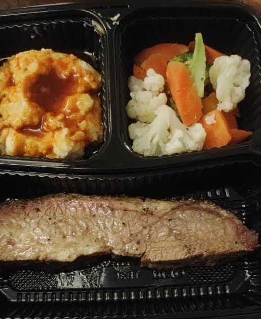 SEmokeBBQ's tweet photo. smoke brisket with mashed potato and steam mixed veggie #sayajual #homemade #foodie #food #sumpahsedap #naktryrogerlah #sayajual #meatlover #carnivore #halal #lowandslow #bark #texasstylebbq #malaysianbbq #backyardbbq #offsersmoker https://t.co/bCQ8zhGTJ3