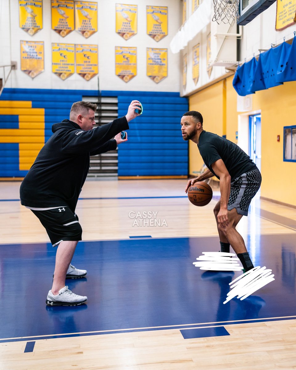 📸 @StephenCurry30 putting in off season work with #BrandonPayne 💪🏼🏀💦 (with some unreleased kicks 🤫) #StephenCurry #Curry9 #Curry8 #Warriors #CurryBrand #UnderArmour