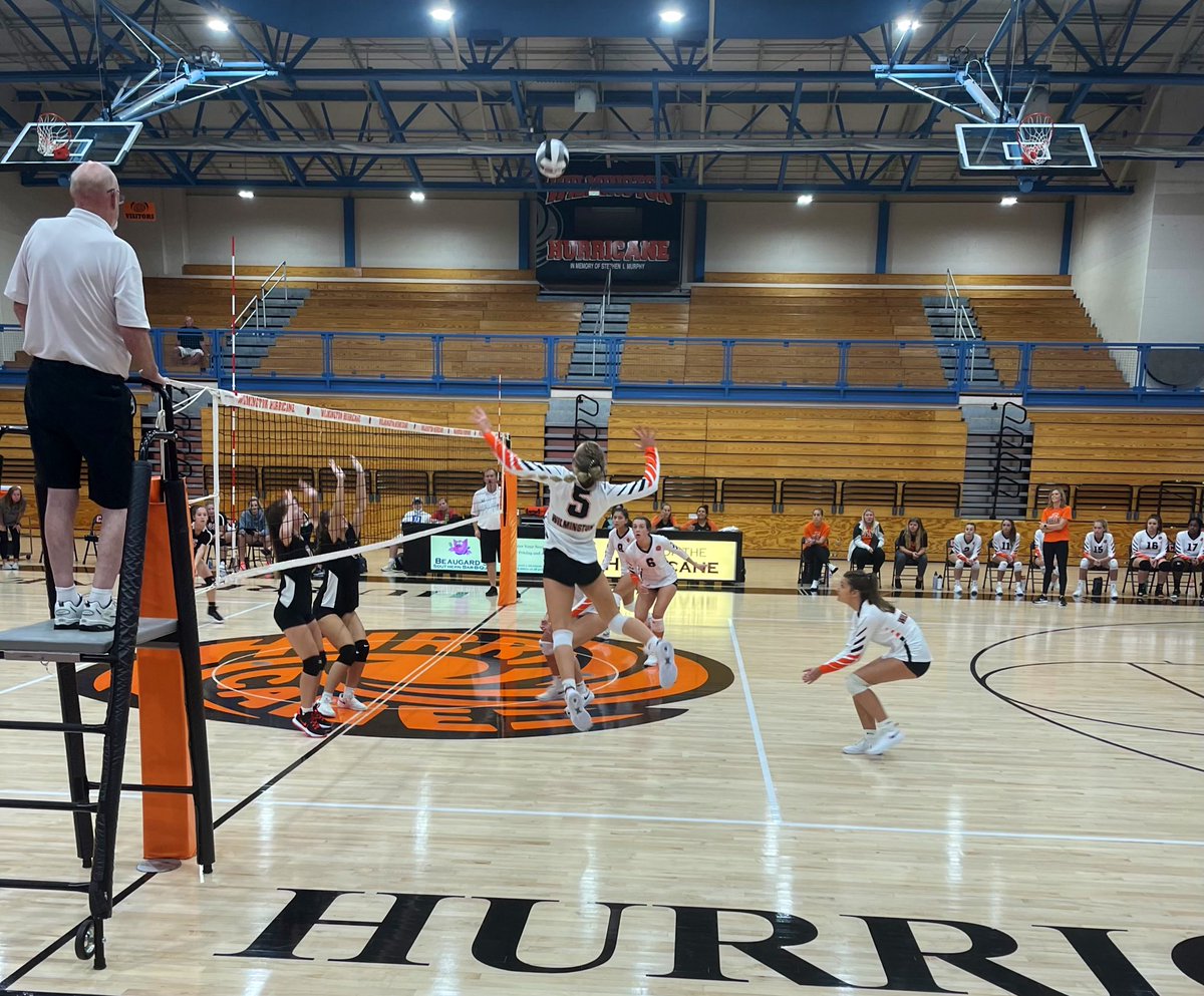 Varsity Volleyball defeated Franklin
25-13  25-23  25-16