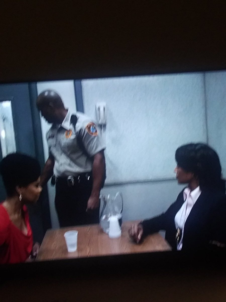 SoapOperaMania's tweet image. #HAHN.

#TylerPerrysTheOval.

For Those Who Want Queen Veronica To Meet First Lady Victoria, They Have Already Met. It Just That First Lady Victoria Was Masquerading As A Detective On #HAHN At The Time Of Their Meeting That's All REAL TALK.💯