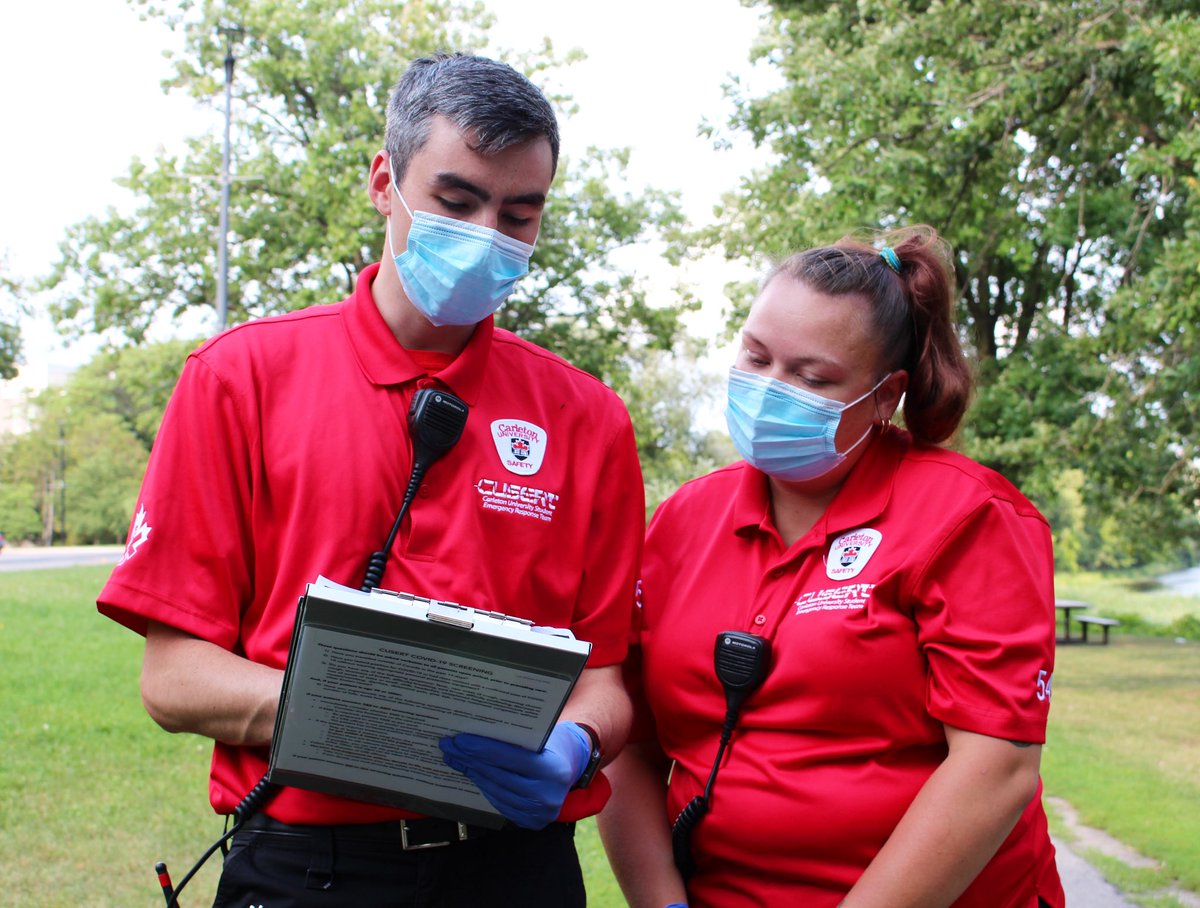 CUSERT's tweet photo. Over the weekend some of our responders renewed their @redcrosscanada First Responder certifications. Certifications like this are just one part of the extensive training all of our CUSERT responders do to stay on top of their skills. #call4444 #FirstResponder #CarletonU https://t.co/bny2oz6RzJ