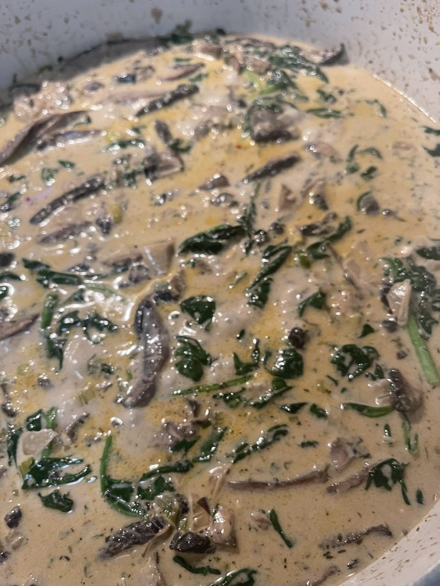 meagprinciPAL's tweet photo. I made myself leave at 5 for a mental health Monday! Cooking for my family balances me and work can be done after dinner! What did you do to balance today? #selfcare #intentionalbalance #cookingtherapy https://t.co/LPMV2sUsUe