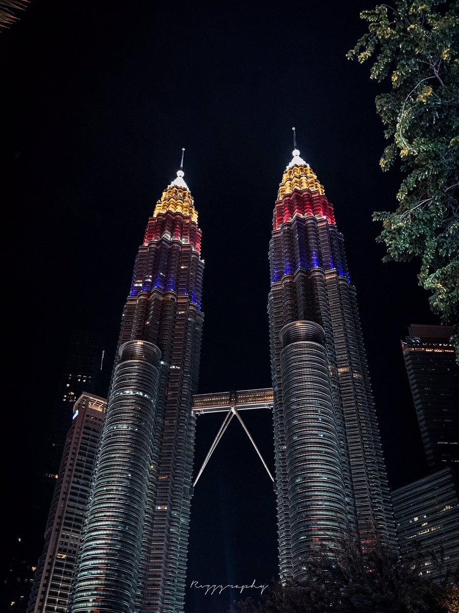 rvzlee's tweet photo. Selamat Hari Kebangsaan 2021! Merdeka ke 64 Tahun! π²πΎπ²πΎπ²πΎ #merdeka #mobilegraphymy https://t.co/YyAfk5zoEd
