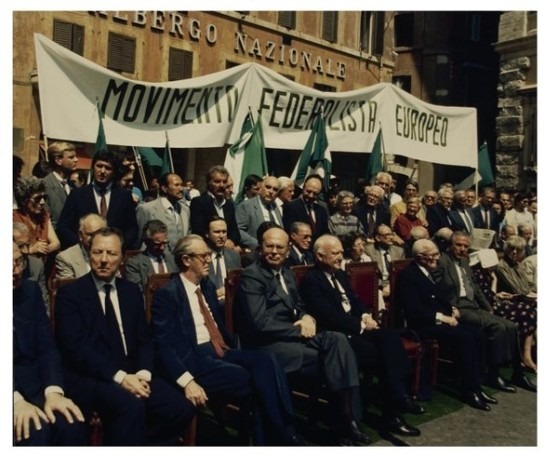 #31agosto 1907 - nasce Altiero Spinelli

Confinato dal fascismo, coautore del “Manifesto di Ventotene”, base della battaglia per il federalismo europeo che lo avrebbe occupato per il resto della vita.
Discorso alla Camera su elezione diretta <a href="/EUparliament/">European Parliament</a>: bit.ly/Aula_10021977