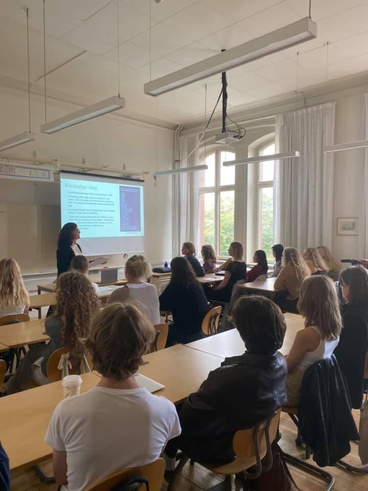 Äntligen ämnesbetyg! Äntligen slut på att sätta betyg efter den sämsta prestationen! Scrolla till 8.20.
svtplay.se/video/32077527…