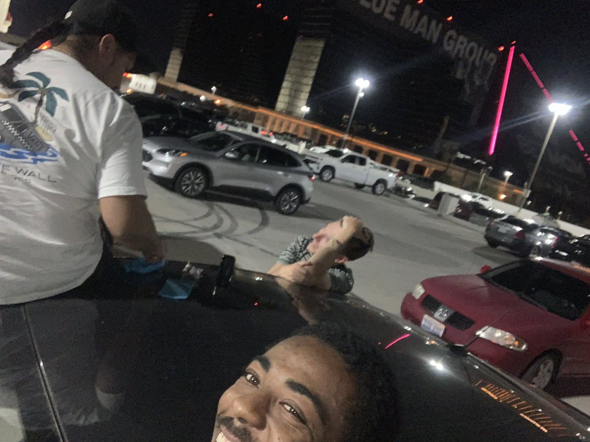 18Yung_Reese's tweet photo. What a fucking time🦷💎long ride with these ones🤦🏾‍♂️wait we out in LV and @homergogo was in NY https://t.co/zV84U7Jo7k
