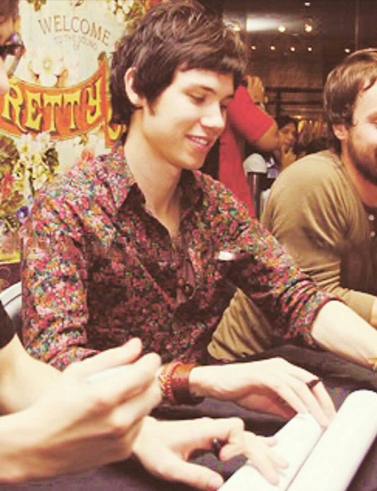 Happy birthday ryan ross  