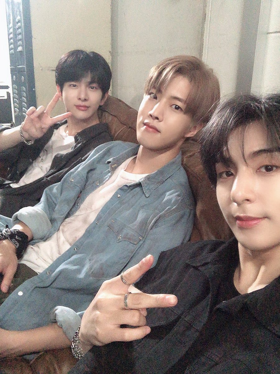 Perla_yoon_'s tweet photo. بببككييي 😭 https://t.co/6ndnOlQ1Wr