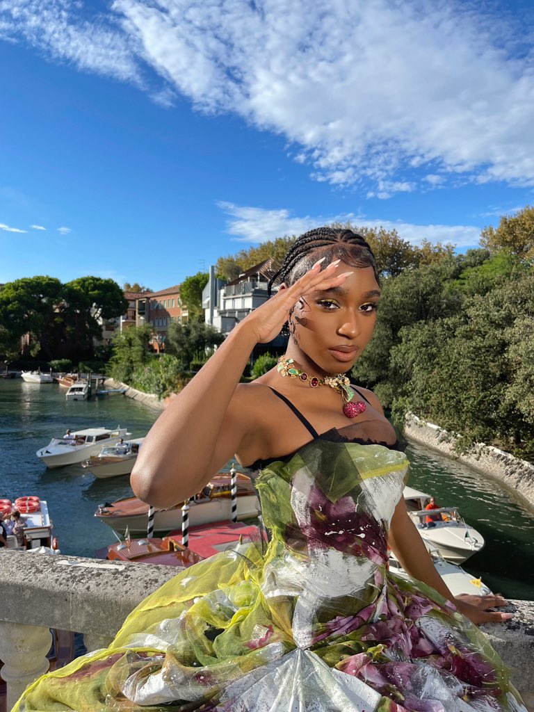 Normani's tweet photo. hand painted hoe https://t.co/LTtRAMcpYU