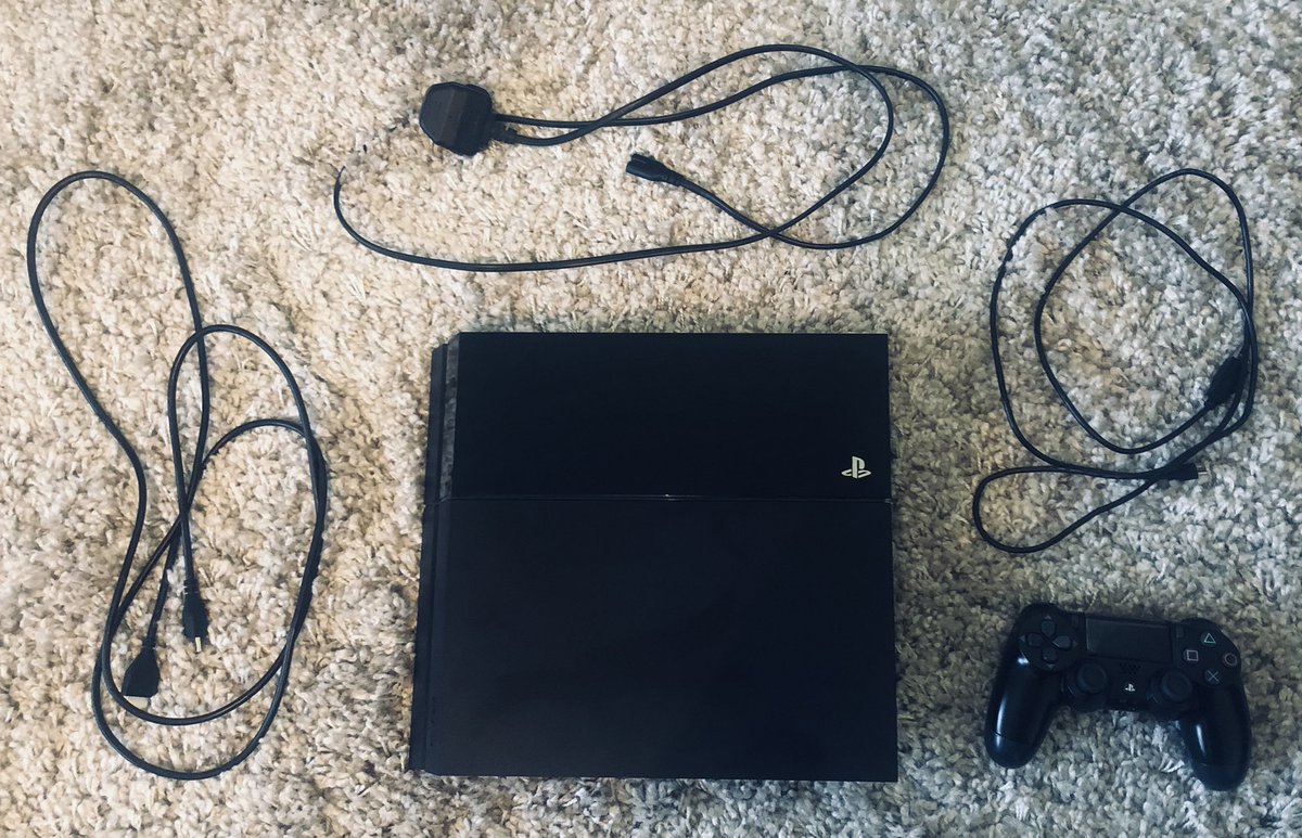 JohnRob2310's tweet image. Probably a bit of a long shot but selling my PS4 if anyone is keen or knows anyone who is wanting one..??

Very good condition and well looked after. Selection of Games and Accessories available too. 

RTs Appreciated. 

🎮🎮🎮🎮🎮