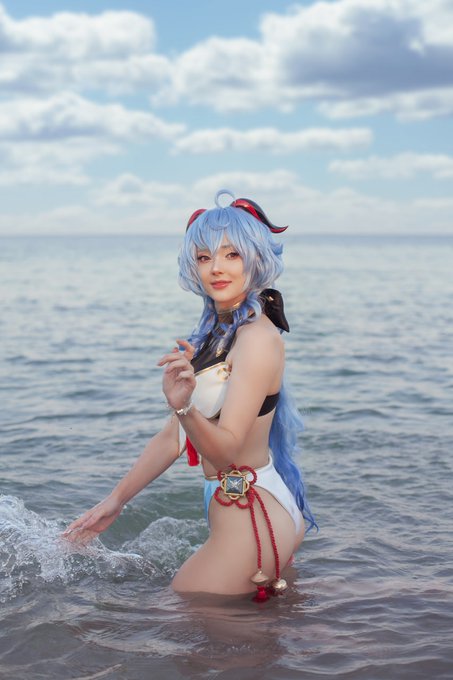 🔥ONE DAY🔥 left to treat youself with a HQ photoshoot of little cocogoat girl in swimsuit 🐐🥥

My sweet