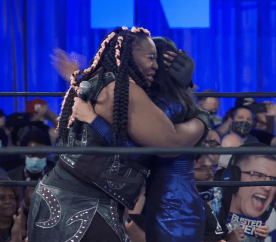 The hug between #TessaBlanchard and #GailKim and recently also the hug between #AwesomeKong #GailKim really exciting, and this is also wrestling ❤️