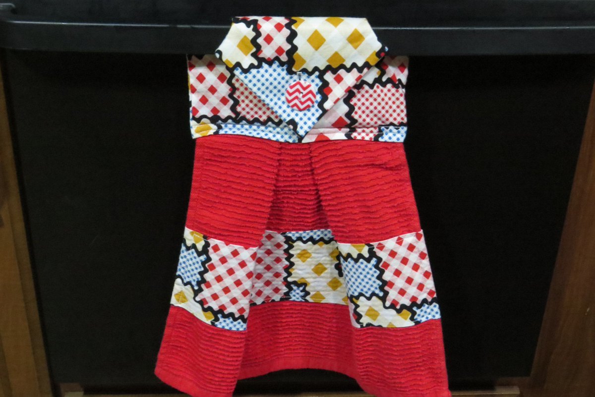 chestnutcrochet's tweet photo. Sharing for Crystal Willis on Etsy

Really love this, from the Etsy shop Crystalscraftycorner. https://t.co/oE5q2Qq4W6 #etsy #hangingteatowels #kitchentowels #bartowels #housewares #kitchendecor #kitchenlinens #redhandtowels #kitchenaccessories https://t.co/EnnOwSA1n9