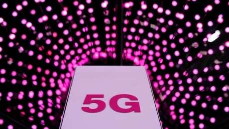 Bell asks court to block Quebecor's purchase of 5G spectrum in Western Canada cbc.ca/news/business/…