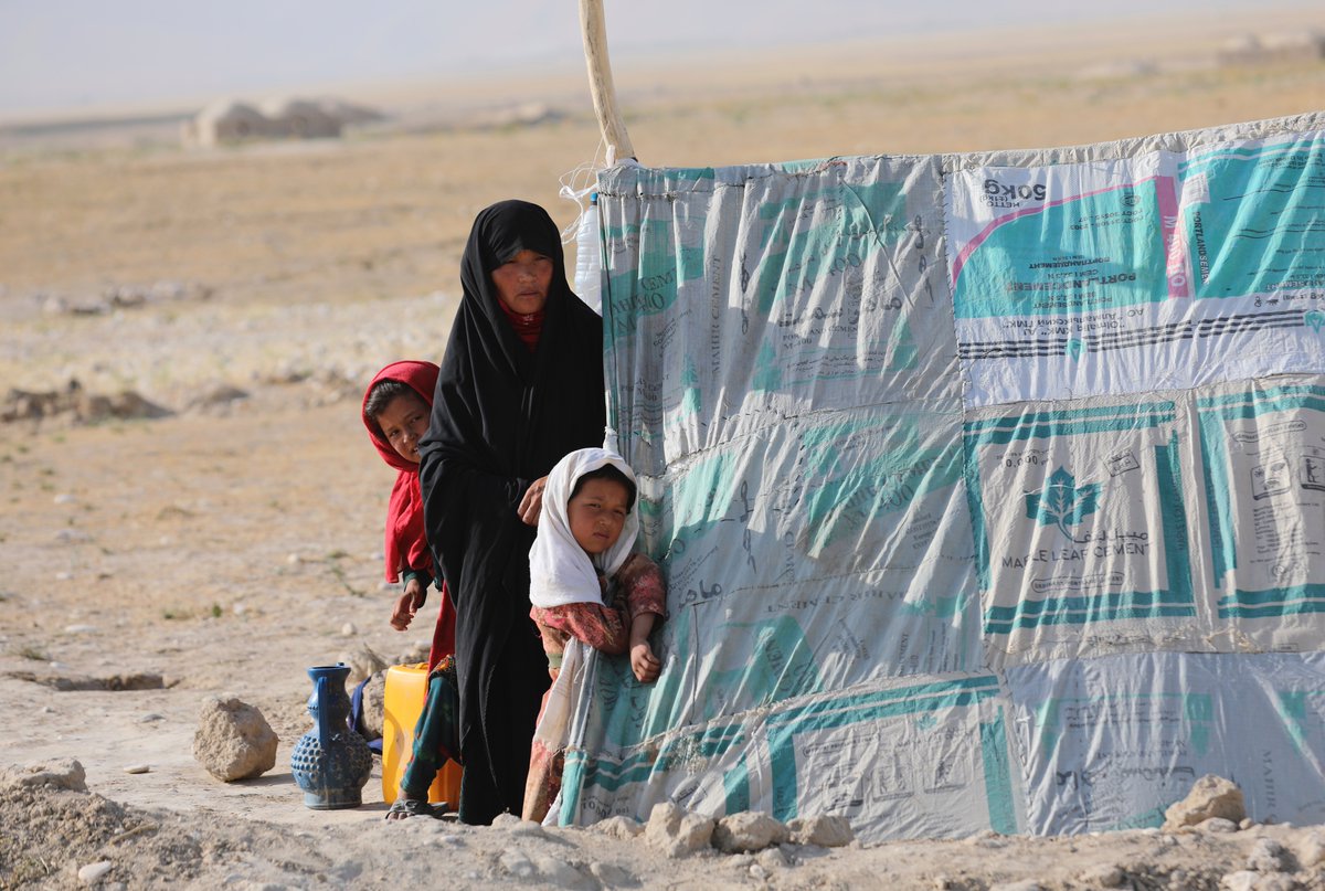ajplus's tweet photo. The U.S. spent $2,261,000,000,000 (2.2 trillion) on its 20-yr war in Afghanistan.

Meanwhile, at least 3.5 million Afghans were internally displaced, UNHCR says.

Afghanistan now ranks 169 out of 189 countries on the Human Development Index, w/ 56% of its pop. living in poverty. https://t.co/bhZsa8SDTC