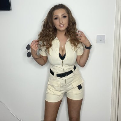 elliegrayx's tweet photo. #NewProfilePic https://t.co/7OG3ESgSpG