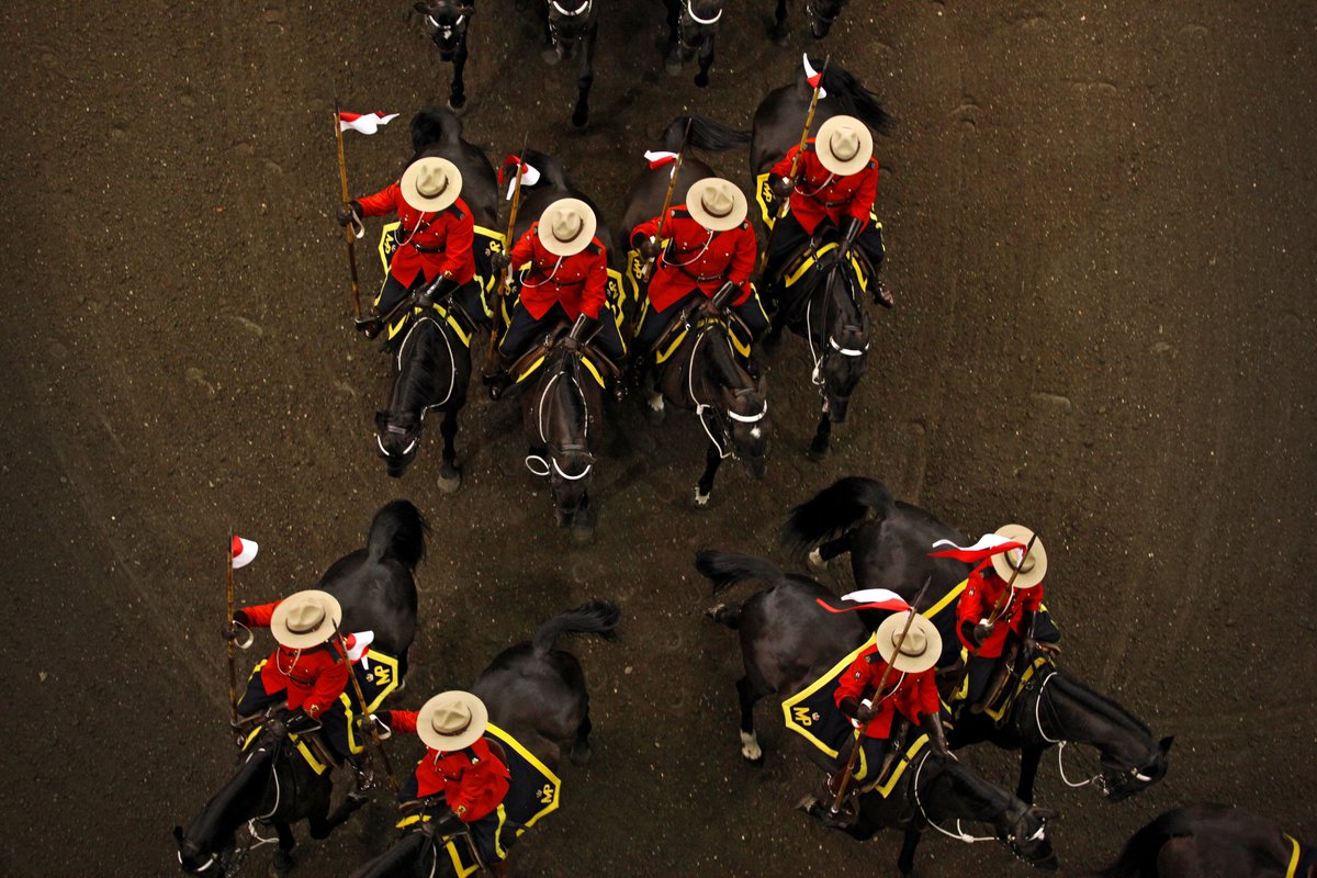 RCMPHC's tweet photo. TBT: The RCMP Musical Ride performing at the Queen City Ex in Regina in 2015.
Le Carrousel de la GRC se produisant au Queen City Ex à Regina en 2015.
#RCMP #GRC #RCMPHC #RCMPMusicalRide #CarrouseldelaGRC https://t.co/ccXlcHPixj