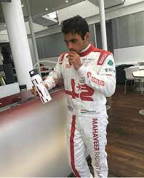 europeanwf1's tweet photo. --> Pré Temporada - Sri Lanka Day 1 <--

- INCRIVEL INCRIVEL RAGHUNATHAN (@MPMotorsport_F1) FUGIU DO ANTI DOPING E FOI CORRENDO PRA PISTA PARA MARCAR A MELHOR VOLTA DO DIA!!!

- ISSO TUDO NA CHUVA!! Rowland (@CamposF1v) não economiza e mete o blefe do P2 e Leclerc fecha o top 3!! https://t.co/VzzN76s9O8