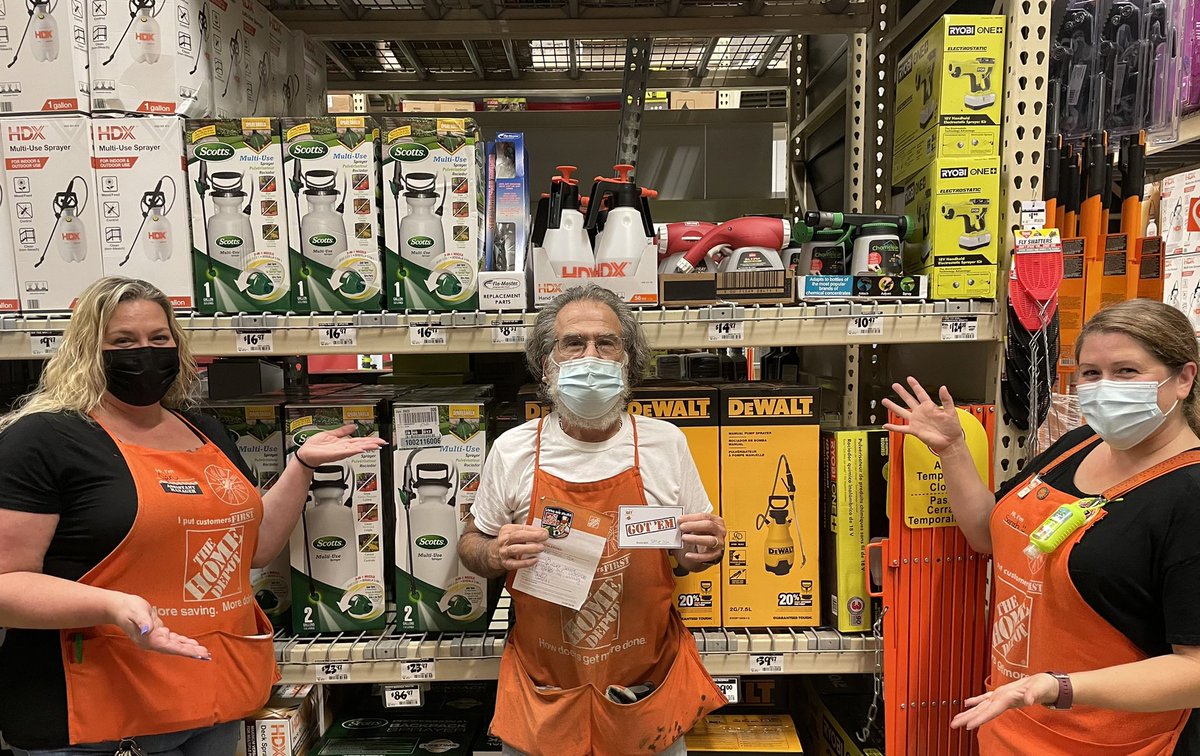 Steve and Lori Got’em! Some recognition and GET Bravos on the floor today! #D71InItToWinIt <a href="/NicoletteH17/">Nicolette Harris</a>