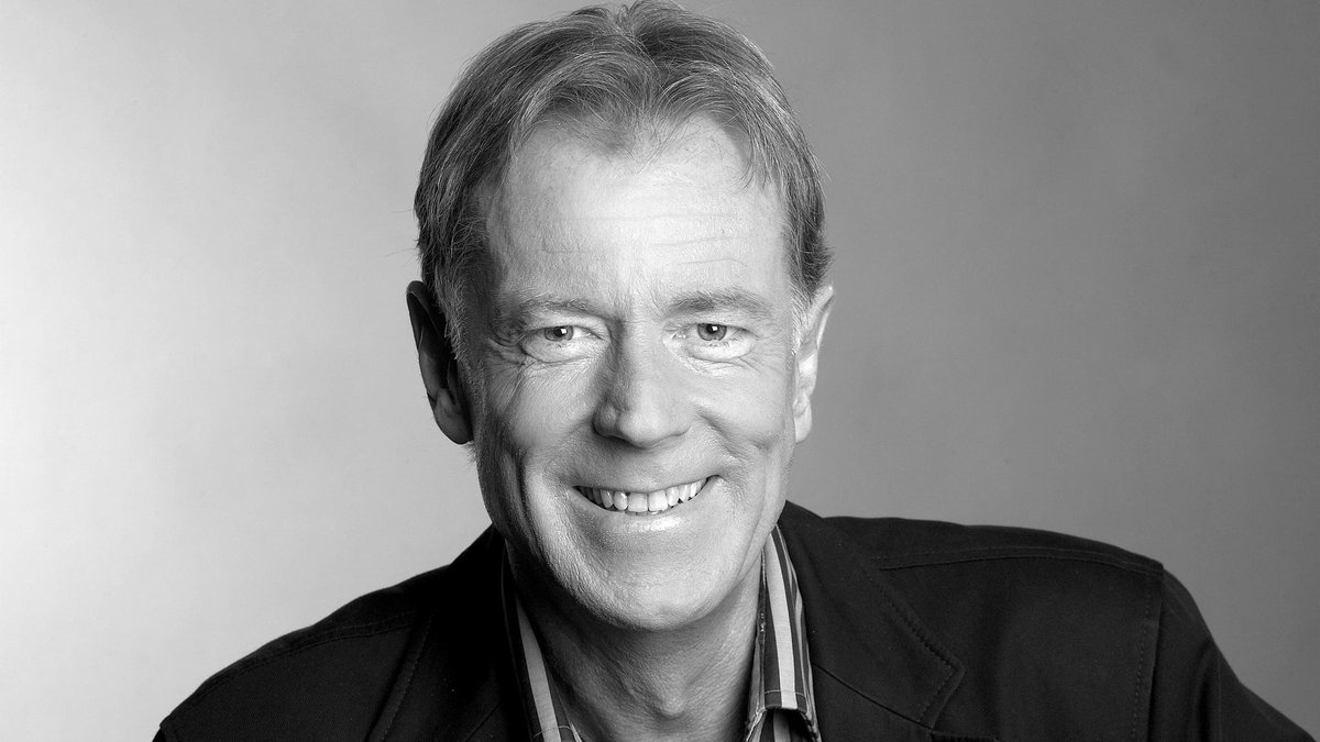 FoxAmandil's tweet photo. Seine Stimme habe ich von klein auf immer mit Sport verbunden.
Rest in Peace,
Wolf-Dieter #Poschmann https://t.co/mBjINbIM1M