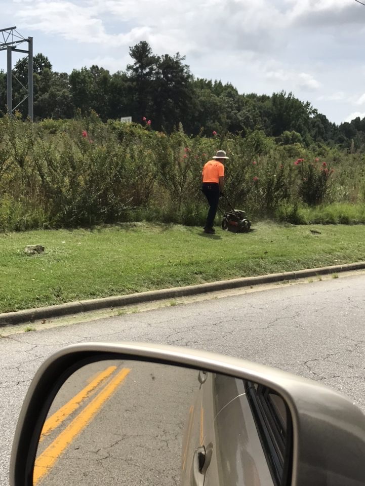 AUG_Beautiful's tweet photo. Even on this hot 🔥summer day, Dr. Nunn is outside picking up litter and mowing the grass near Augusta West Pkwy. Thank you for all you do for our community Dr. Nunn!
#keepaugustabeautiful #dobeautifulthings #reconsiderlitter https://t.co/6Mc68TAaNh