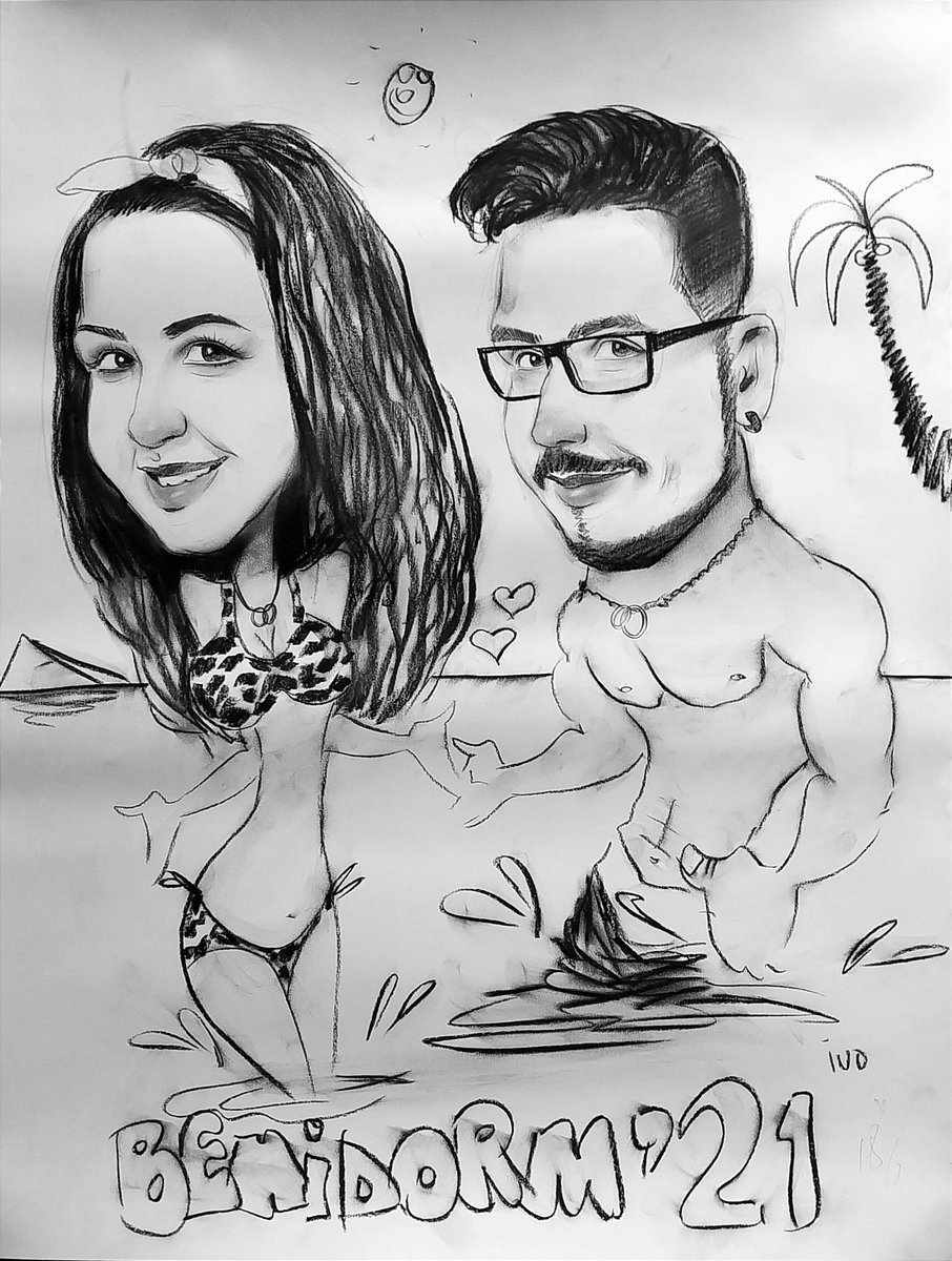 dany_rock18's tweet photo. Que buenas vacaciones con mi niña @Beitta98 . Gran caricaturista el que encontramos en Benidorm. https://t.co/tmpGlQj9ua