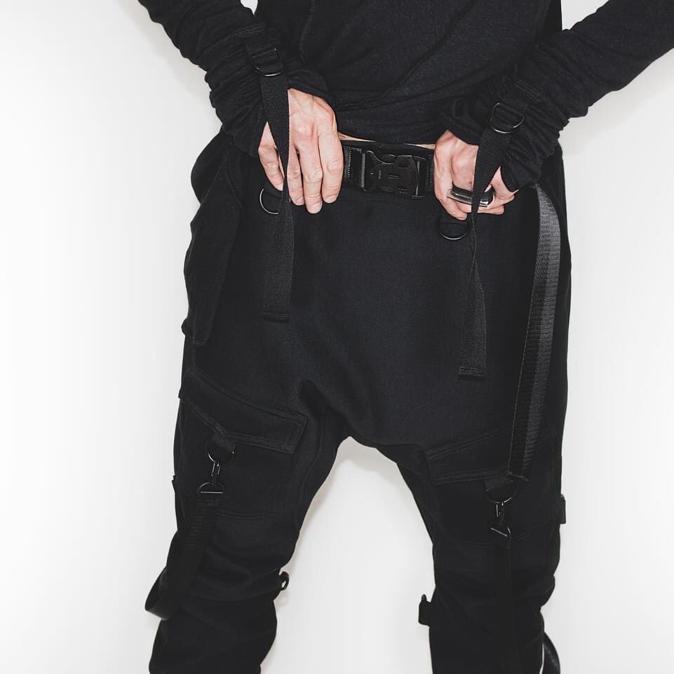 3ndolith's tweet photo. Oscilla long sleeve ✅
Dinophy worn as leg bands ✅
Loki joggers ✅
Order yours now @ https://t.co/QrpVstTcQc #sustainablefashion #vegan #handmadeincanada #recycled #ethicallysourced #upcycled #techwear #fashion #function #transform https://t.co/8S1SmfOxv7