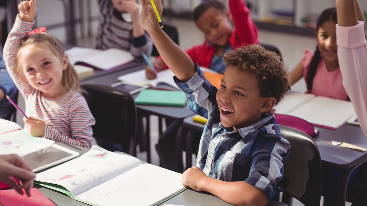 Физическая культура в школе великобритании. Break time school. It is they school. Афроамериканцы для презентации. Школа рисунок.