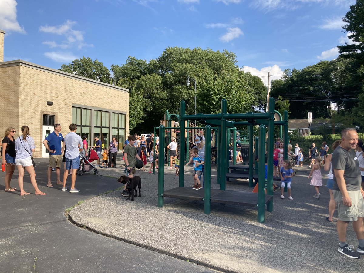 Kindergarten Popsicle Party! Welcome new Huskies!