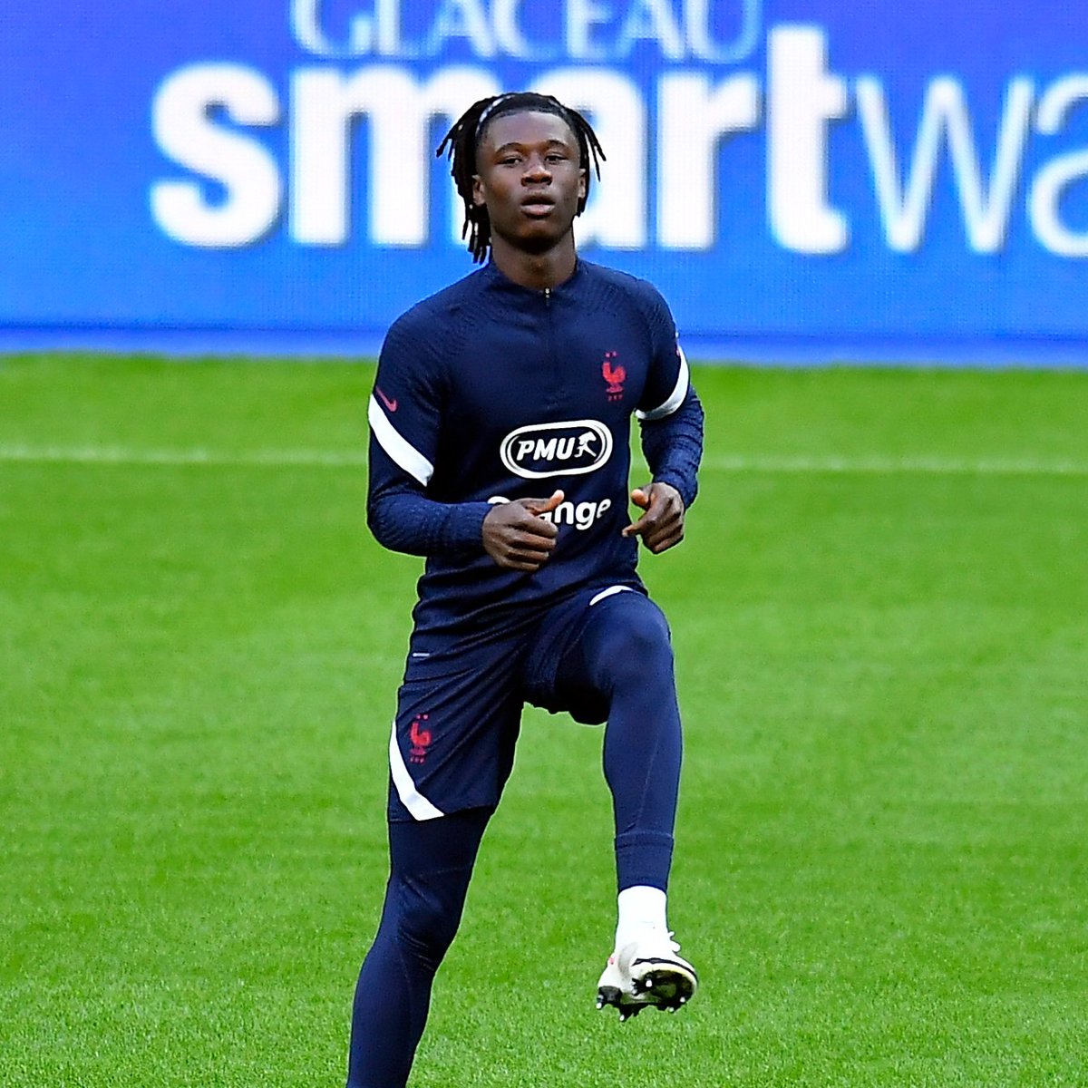 EPL_Junkies's tweet photo. 🚨 Real Madrid will pay Rennes €31m for Eduardo Camavinga. He has already completed his medical, all that is left is the official announcement.

#EPL #TransferTalk #TransferDeadlineDay https://t.co/rqVWzstqKr