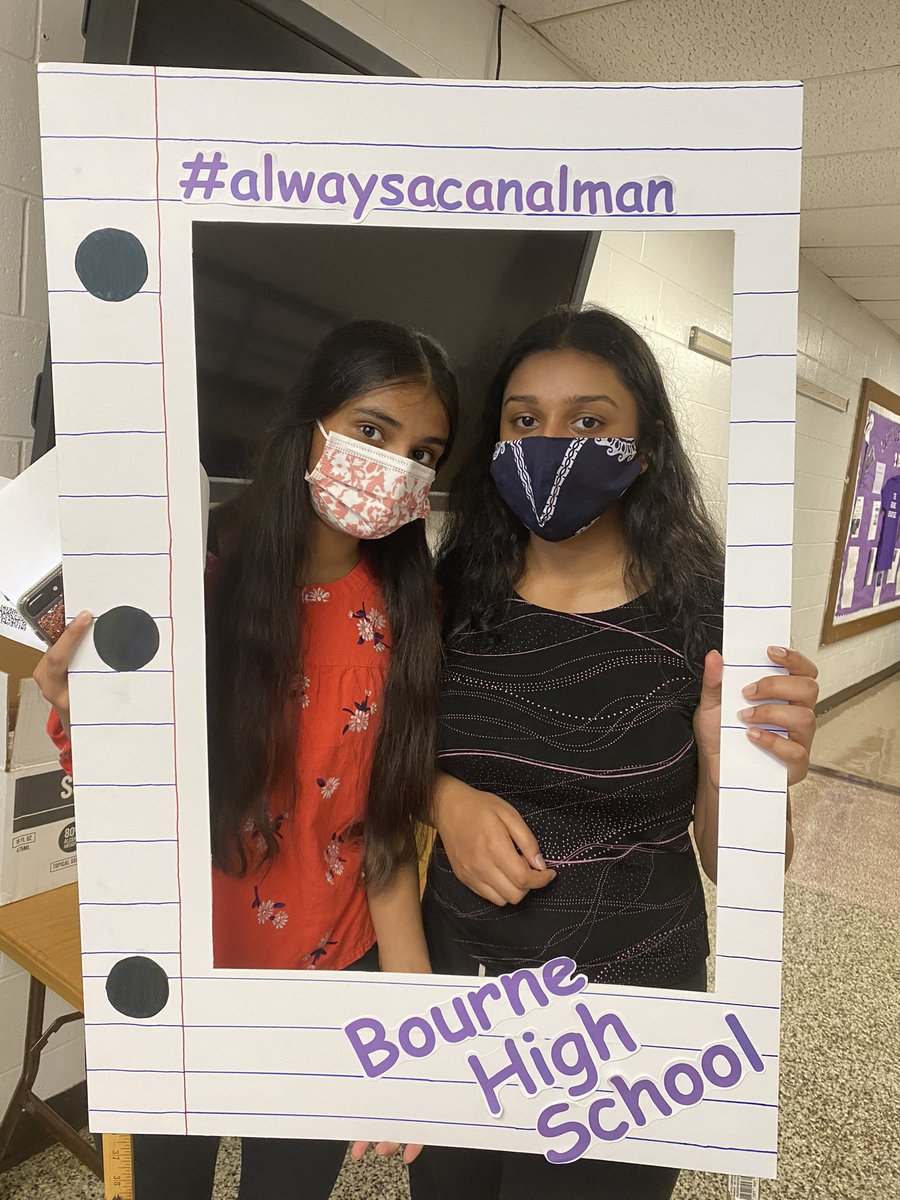 PrincipalCetner's tweet photo. Welcome Class of 2025 and new students! Our upper classmen were rockstars ⭐️ at tonight’s open house event - Looking forward to seeing you all tomorrow morning! Happy new school year🙌🙌!! #bournespirit https://t.co/vaCWK1bCE6