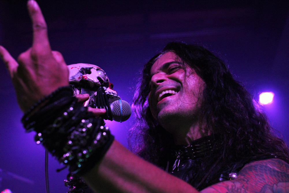 MetalDebate's tweet photo. Carlos from @igmetal live in Madison Wisconsin! #MetalDebate @AsherMedia @MTheoryAudio #MadWithPowerFest #PowerMetal #ShredpocalypseTour https://t.co/IsbsePZ1Bg