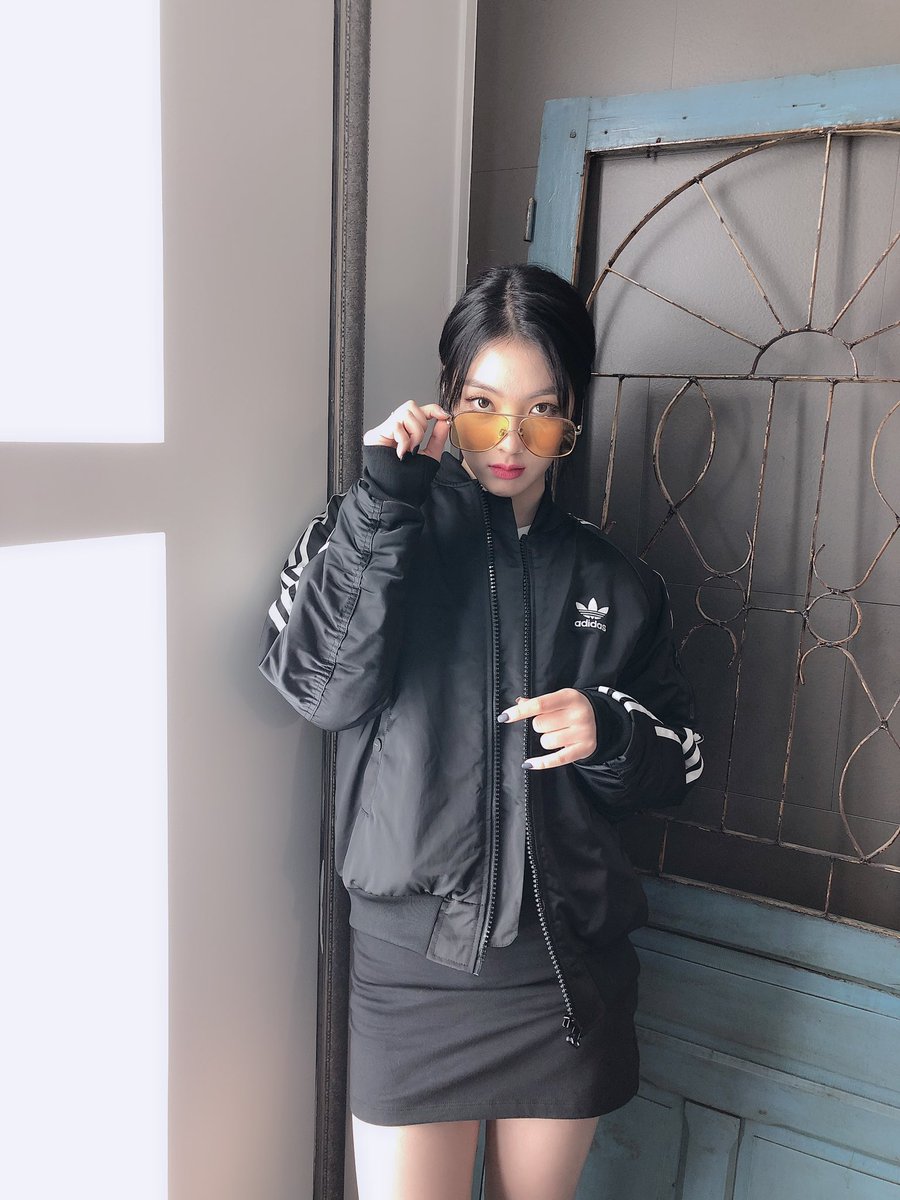 happy bday angel !! we love u

— #lucy #루시 #wekimeki #위키미키
#OurMoonLucy #HappyLucyDay <a href="/WekiMeki/">WekiMeki 위키미키</a>