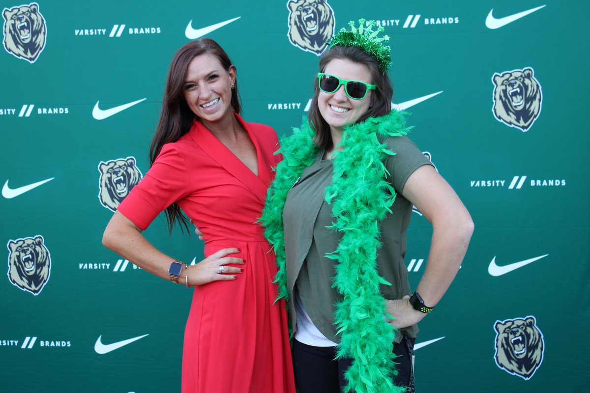 Bear_CreekHS's tweet photo. Check out some of these awesome pics from our Back to School Night 2021! Shoutout to Mrs. Blanch and NAHS for running the photo booth! For the full gallery, check out our FB page. #jeffcobettertogether #bettertogetherbc #GoBCBears https://t.co/5Gz1kQET0z