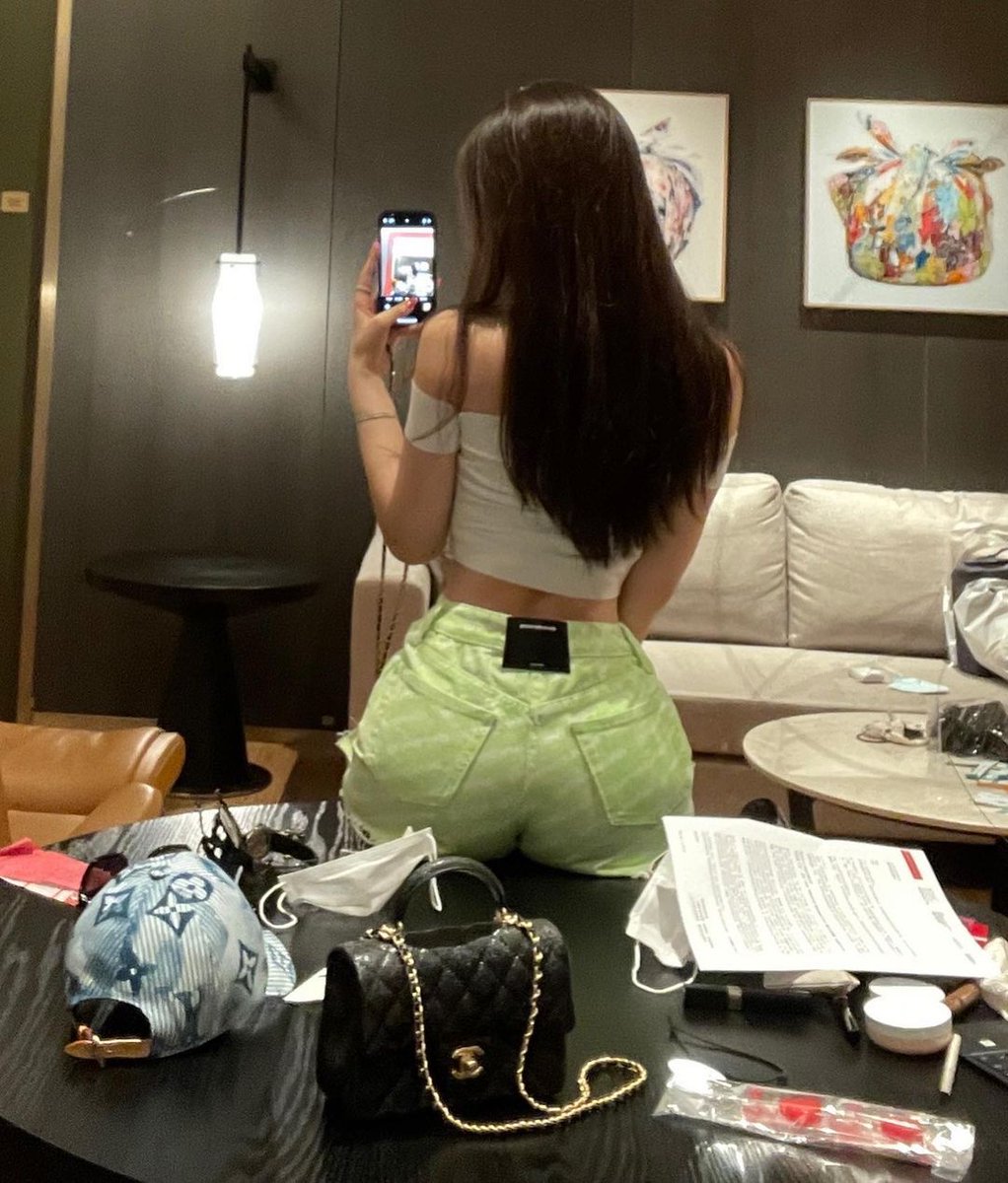 miwsat321's tweet photo. 굿모닝 ~ 
#모델 #헤어 #평일일상 #서울 #디엠 #섹트 https://t.co/irVmNLTK7f