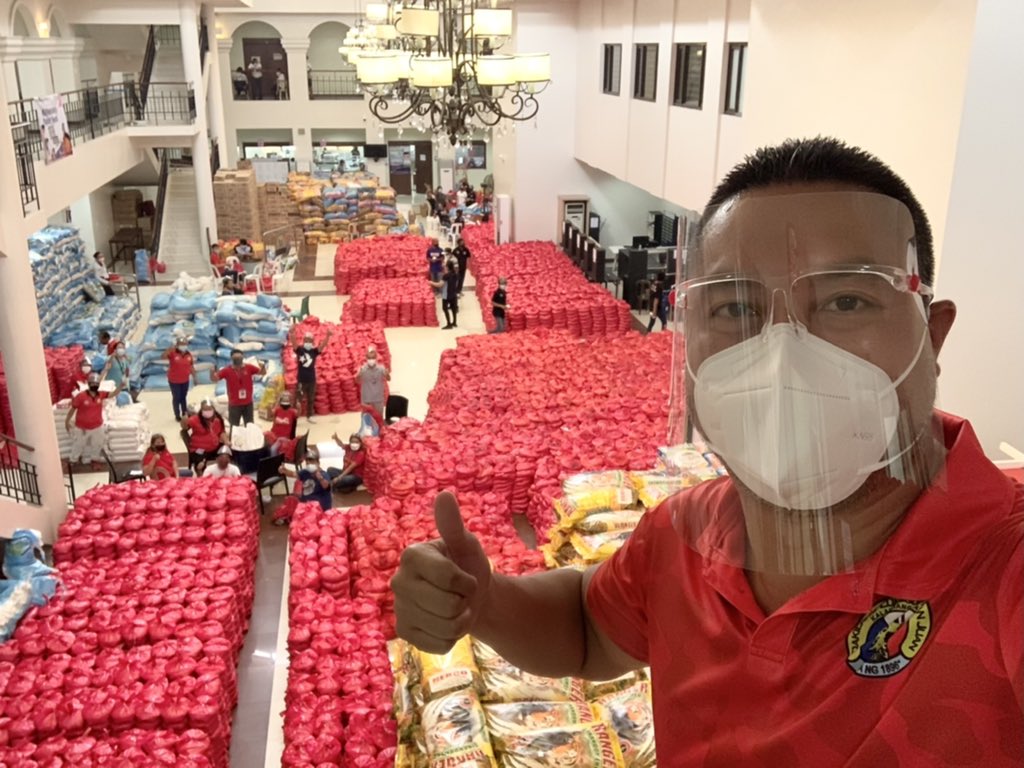 franciszamora30's tweet photo. Isa pa muli! 😊👍 Malapit na po magsimula ang ating 17th wave ng ayuda distribution! At gaya po ng dati, ako pa ay personal na sasama sa pagpunta sa mga barangay sa mga araw ng pamamahagi. https://t.co/xrurtBLoCG