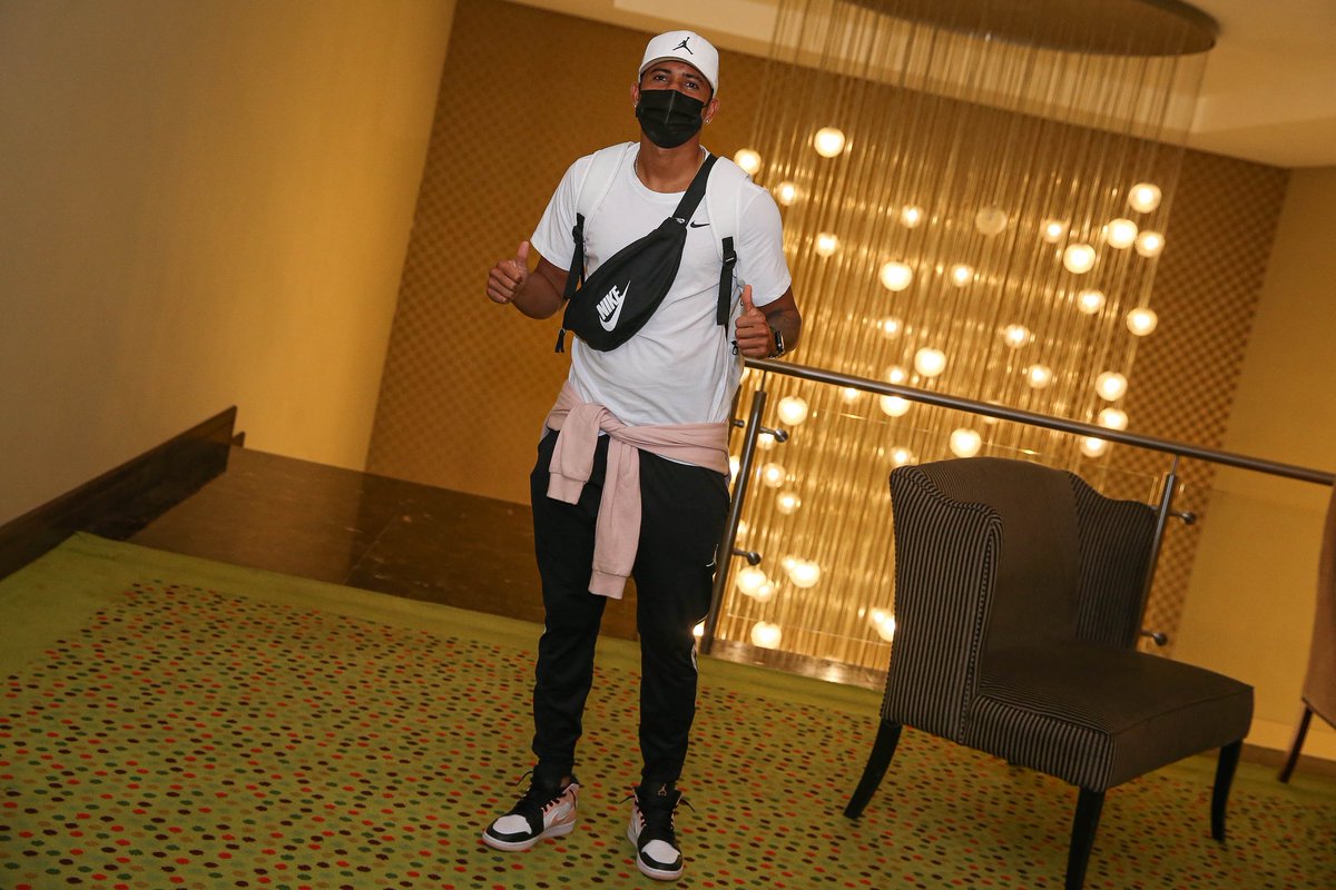 📍🇻🇪 <a href="/scorpionotero80/">.</a> <a href="/SemaVelazquez/">José Manuel Velazquez</a> y <a href="/freddypicovarg1/">freddypicovargas</a> se unen a la concentración del equipo.