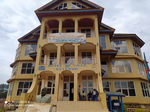 radiookapi's tweet photo. Examen d’Etat à Butembo : la mairie appelle les candidats "à se concentrer" pour réussir les épreuves https://t.co/Uwuj2MlRGJ https://t.co/rbCMMgCqWo