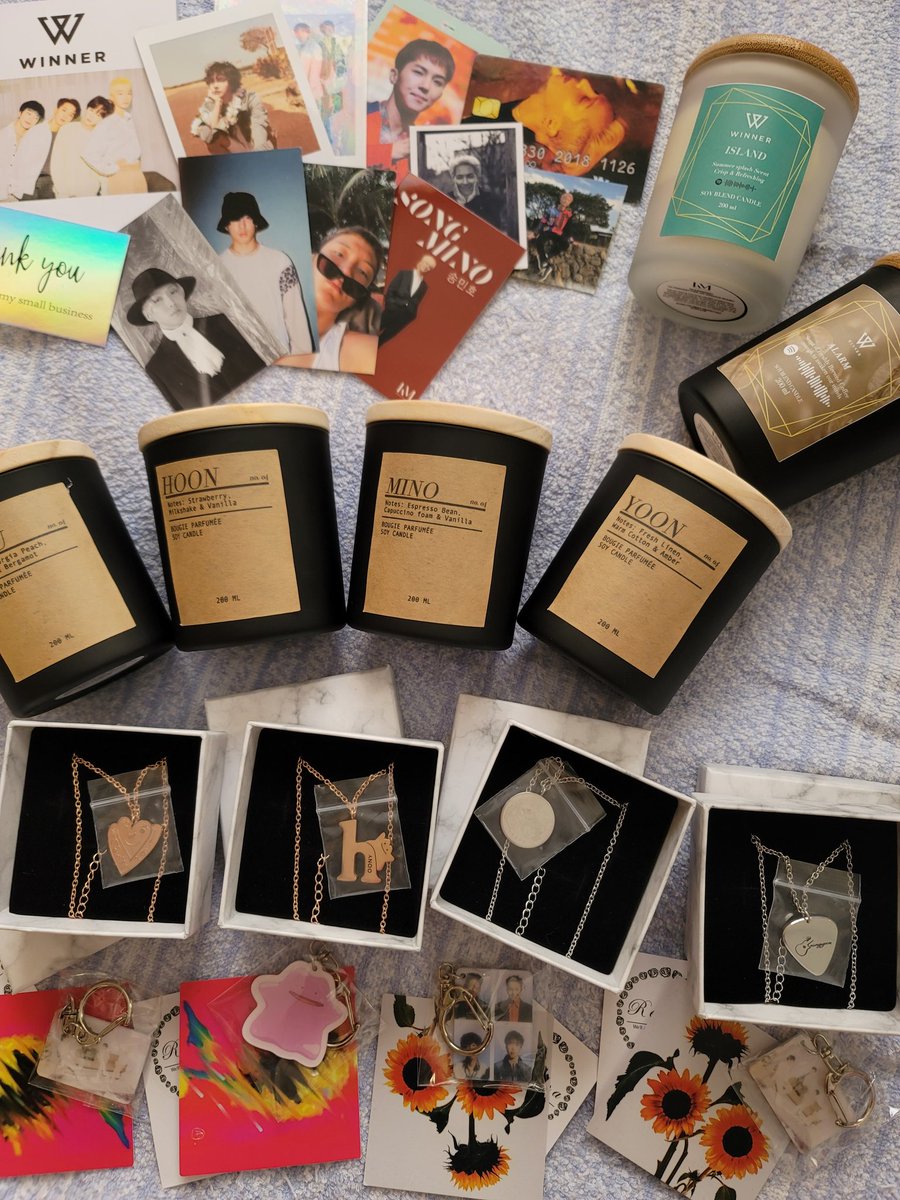 awkwardpartygal's tweet photo. Finally got to open them! 😍
The necklaces are soo cute &amp; well-made + the candles smell really good! Andami pang freebies!!! 🥰
Super thankee @Regina_4444 &amp; @kristenmilanz ! Budol is real, but super worth it! 🤣
💙💙💙💙 https://t.co/NfLvZM82tJ