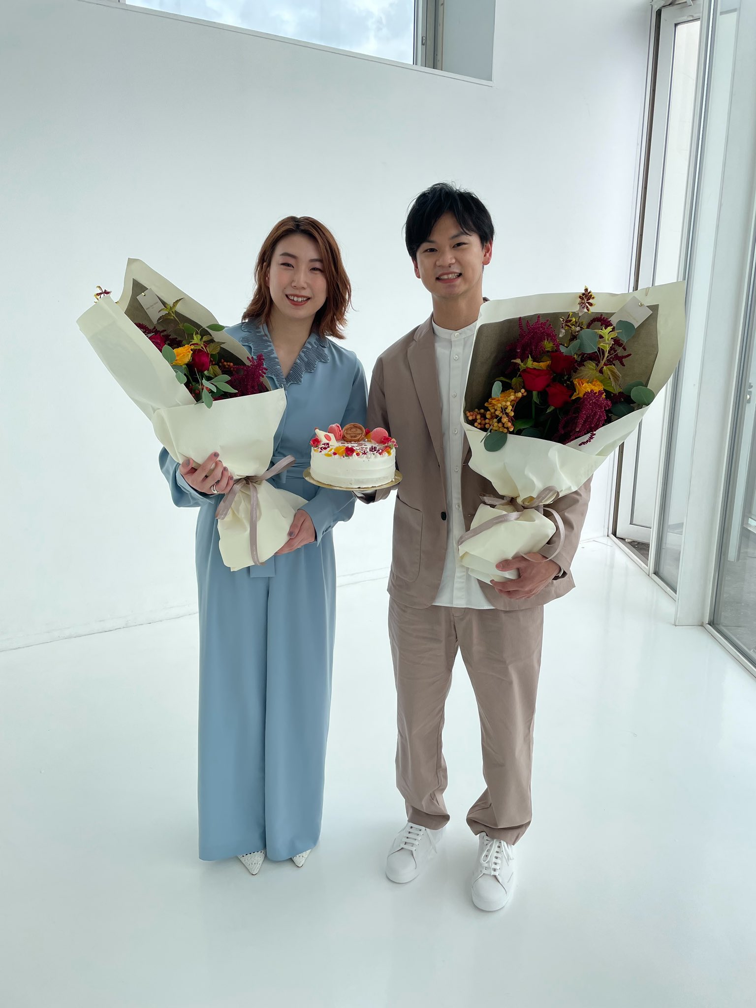 五十嵐有紗 “ワタガシ”渡辺勇大と「モデル並みのポーズをする2人